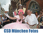 Der Christopher Street Day CSD steht am Wochenende 12./13.07. in München unter dem Motto "Brücken bauen - zu jedem Ufer"... (Foto. Ingrrid Grossmann)